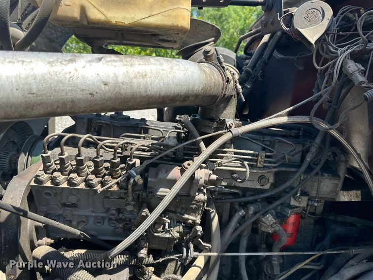 image for item DS2259 1993 Ford LT8000  dump truck