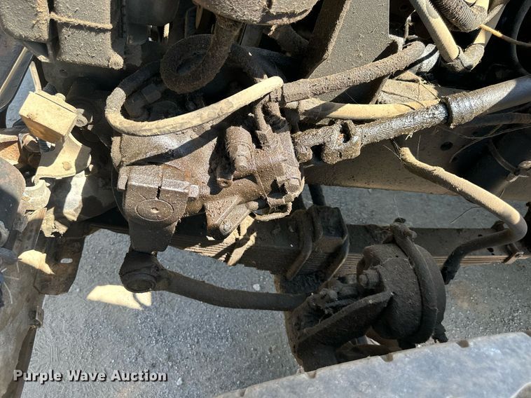 image for item DS2259 1993 Ford LT8000  dump truck