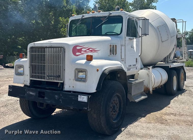 image for item DS2260 1994 International F5070  ready mix truck