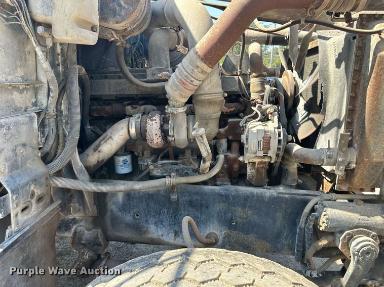 image for item DS2260 1994 International F5070  ready mix truck