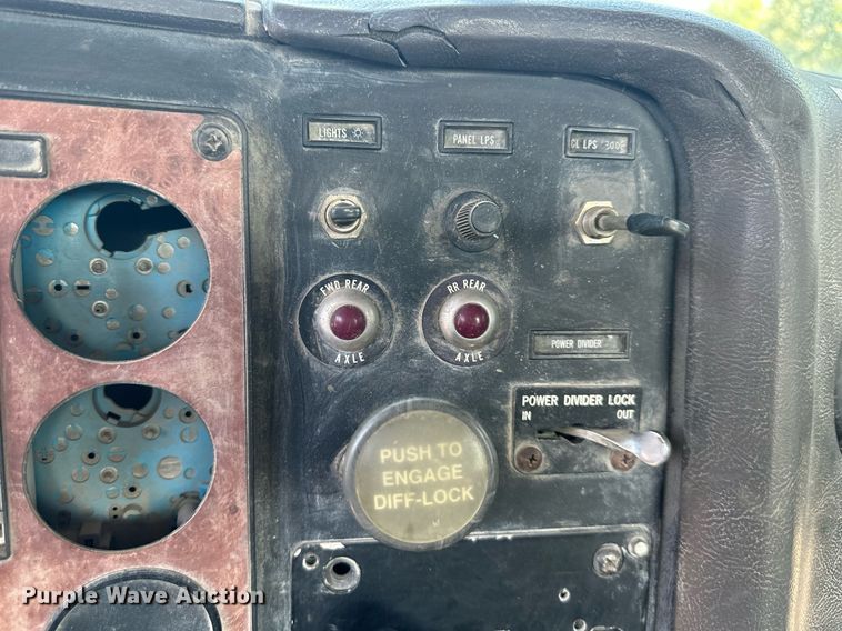 image for item DS2260 1994 International F5070  ready mix truck