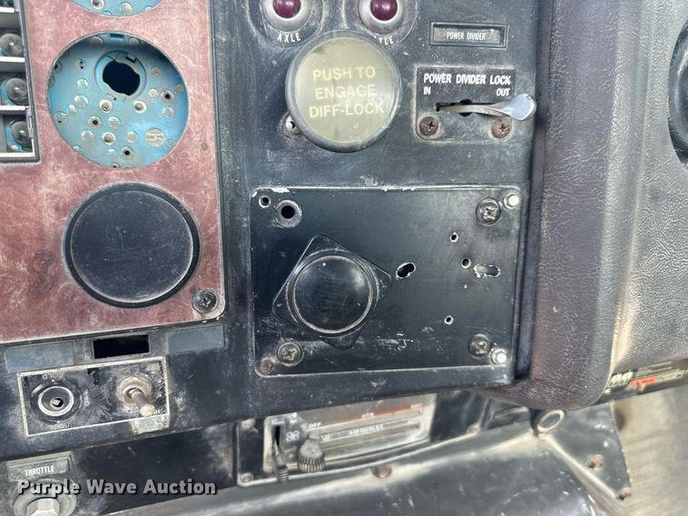 image for item DS2260 1994 International F5070  ready mix truck