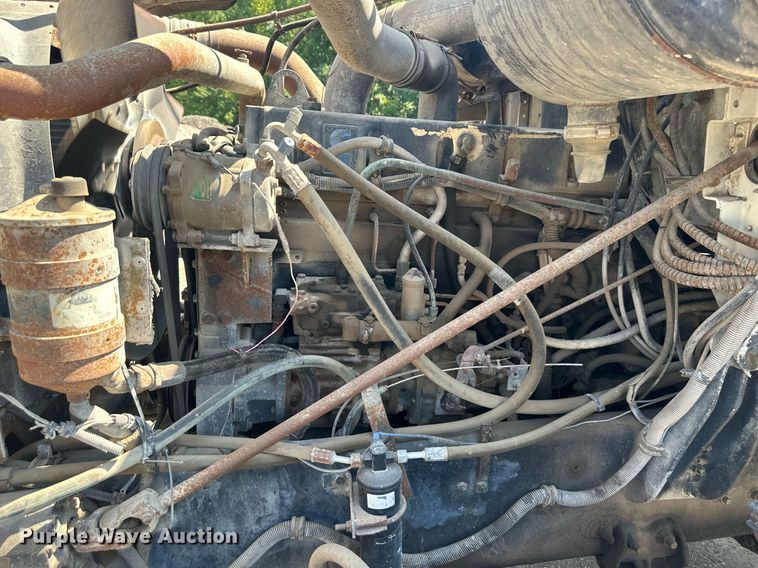 image for item DS2260 1994 International F5070  ready mix truck