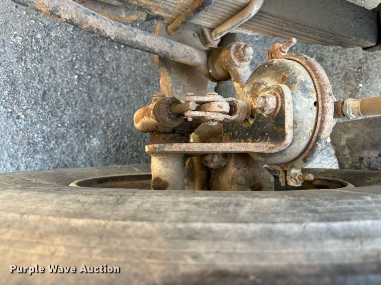 image for item DS2260 1994 International F5070  ready mix truck