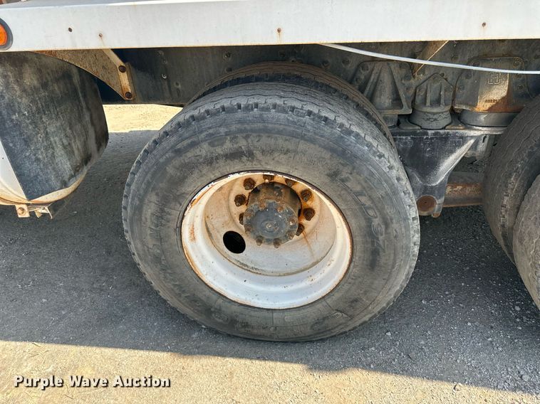 image for item DS2260 1994 International F5070  ready mix truck