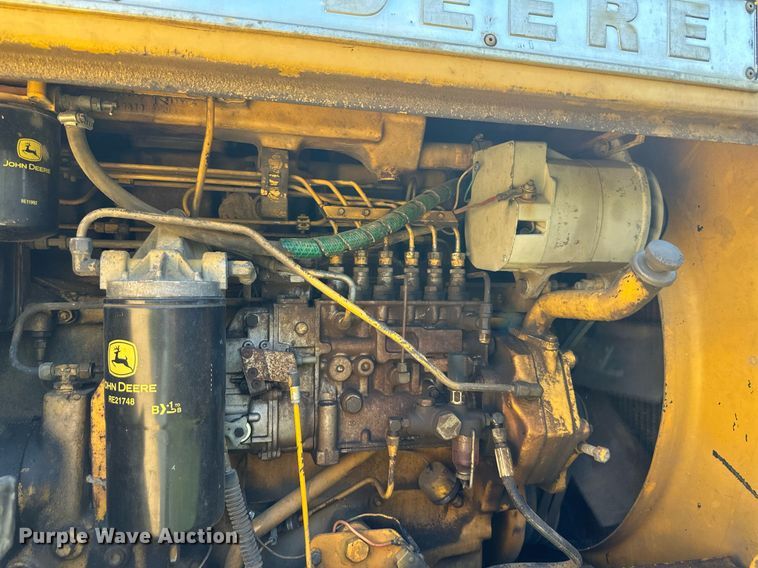 image for item DS2265 1980 John Deere 862  elevating scraper