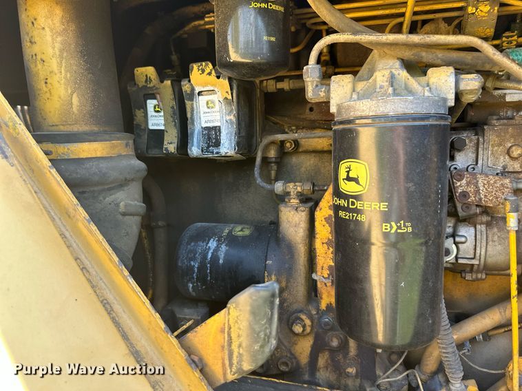 image for item DS2265 1980 John Deere 862  elevating scraper