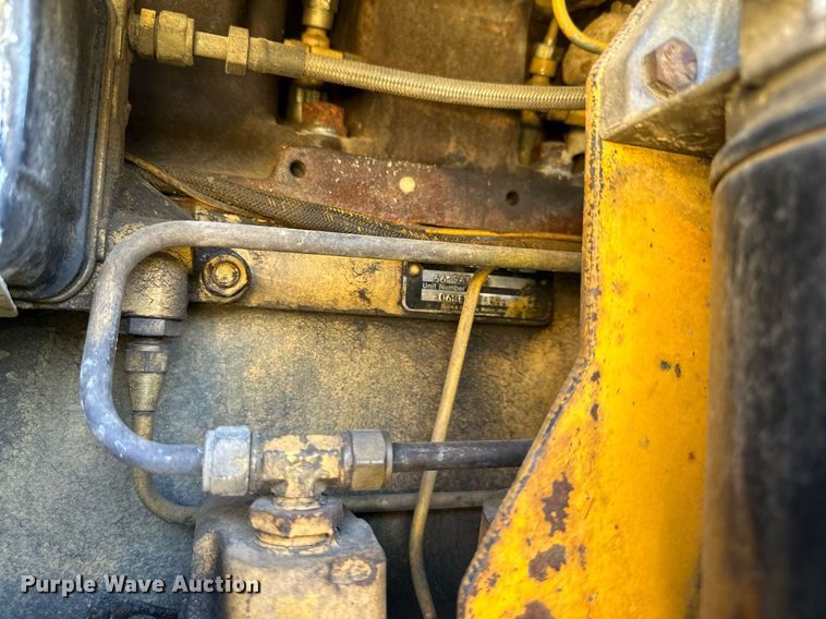 image for item DS2265 1980 John Deere 862  elevating scraper