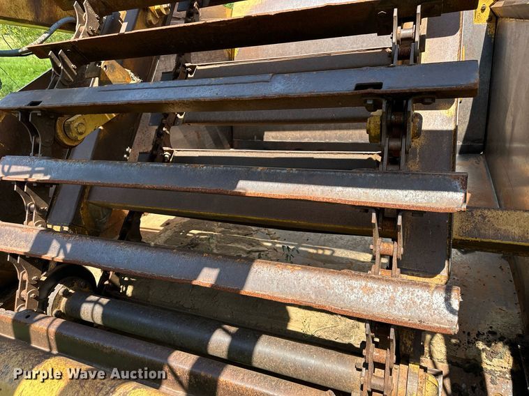 image for item DS2265 1980 John Deere 862  elevating scraper