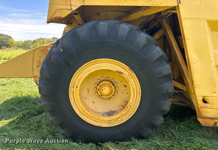 image for item DS2265 1980 John Deere 862  elevating scraper