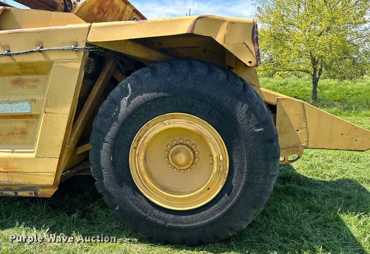 image for item DS2265 1980 John Deere 862  elevating scraper