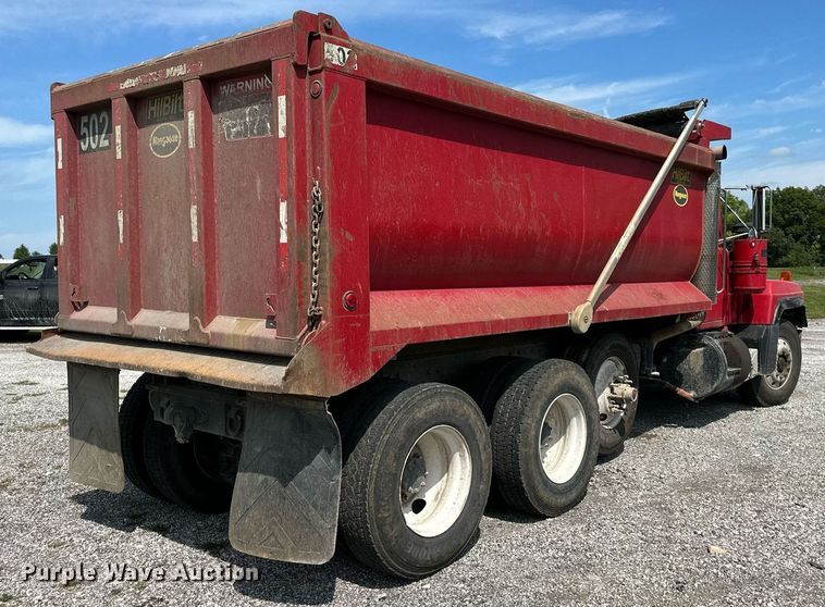 image for item DS2266 1996 Mack  dump truck