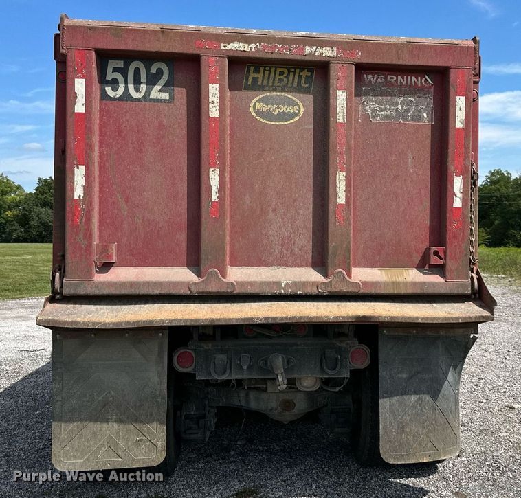 image for item DS2266 1996 Mack  dump truck