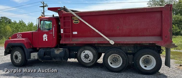 image for item DS2266 1996 Mack  dump truck