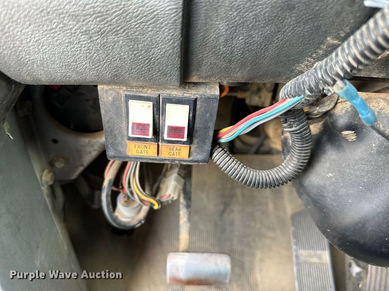 image for item DS2266 1996 Mack  dump truck