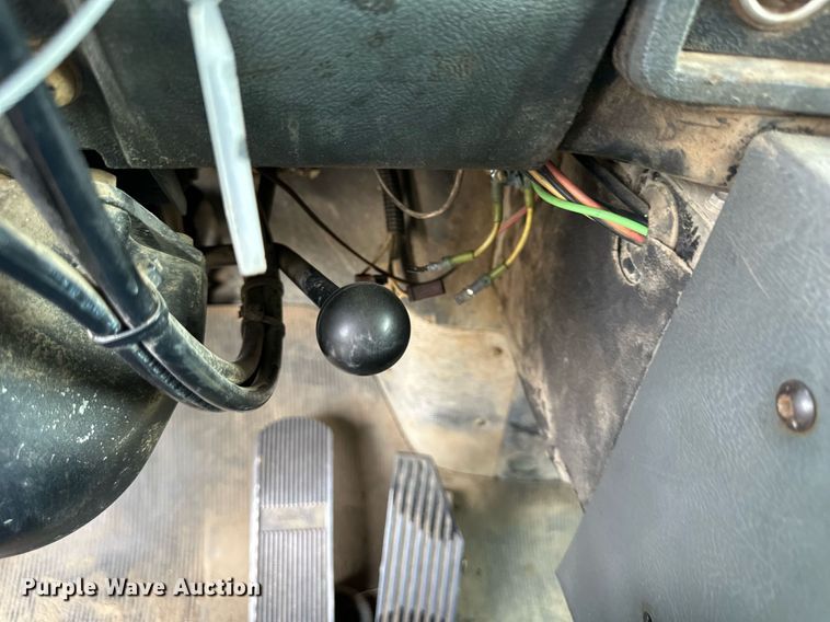 image for item DS2266 1996 Mack  dump truck