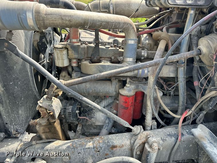 image for item DS2266 1996 Mack  dump truck