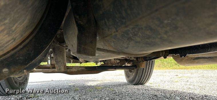 image for item DS2266 1996 Mack  dump truck