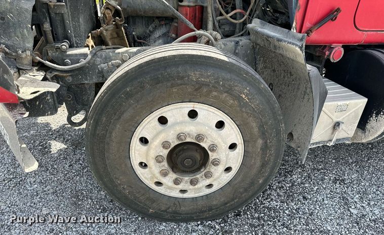 image for item DS2266 1996 Mack  dump truck