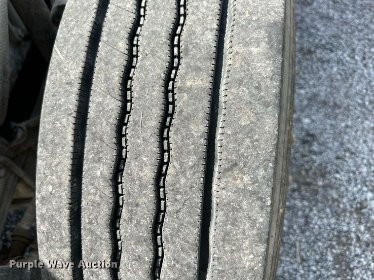 image for item DS2266 1996 Mack  dump truck