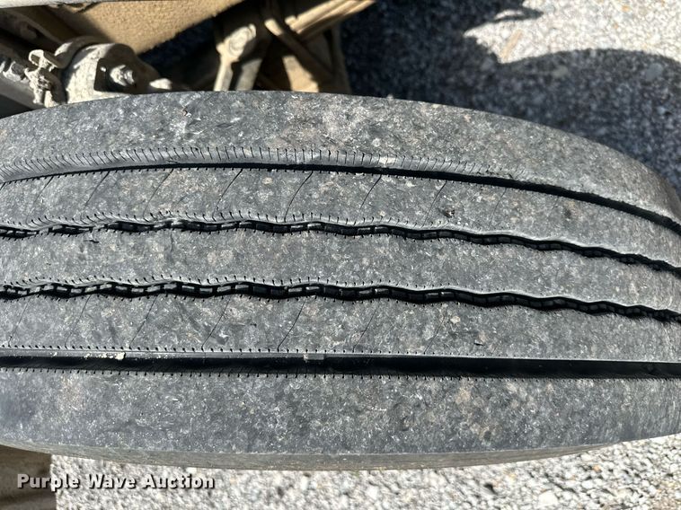 image for item DS2266 1996 Mack  dump truck