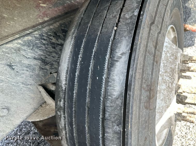 image for item DS2266 1996 Mack  dump truck