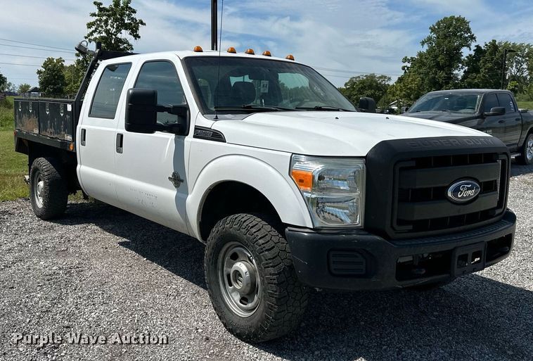image for item DS2267 2012 Ford F250 Super Duty  Crew Cab flatbed pickup truck