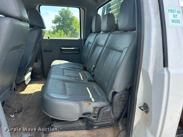 image for item DS2267 2012 Ford F250 Super Duty  Crew Cab flatbed pickup truck