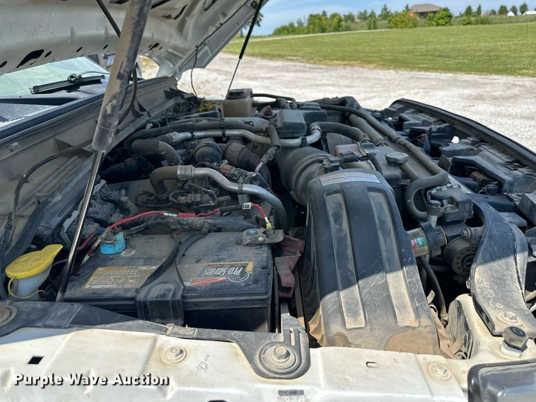 image for item DS2267 2012 Ford F250 Super Duty  Crew Cab flatbed pickup truck