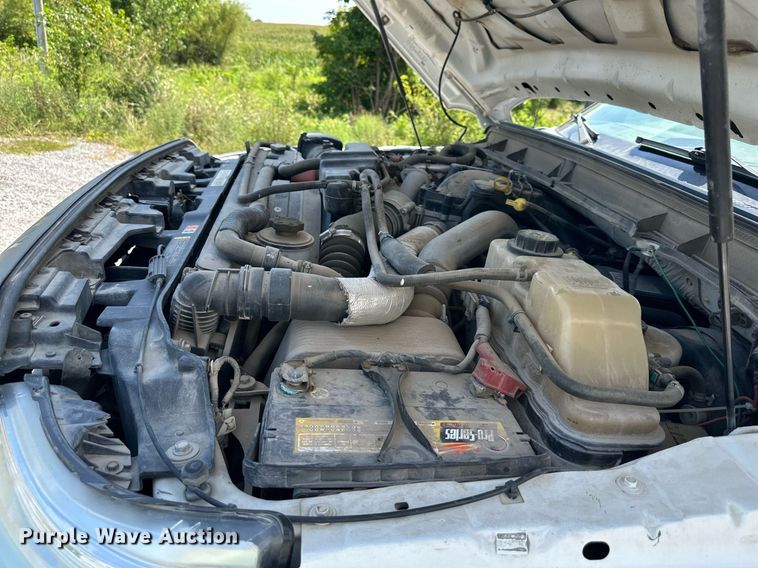 image for item DS2267 2012 Ford F250 Super Duty  Crew Cab flatbed pickup truck