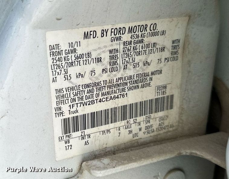 image for item DS2267 2012 Ford F250 Super Duty  Crew Cab flatbed pickup truck