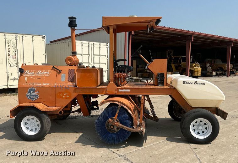 image for item DS2268 Broce RC300 broom