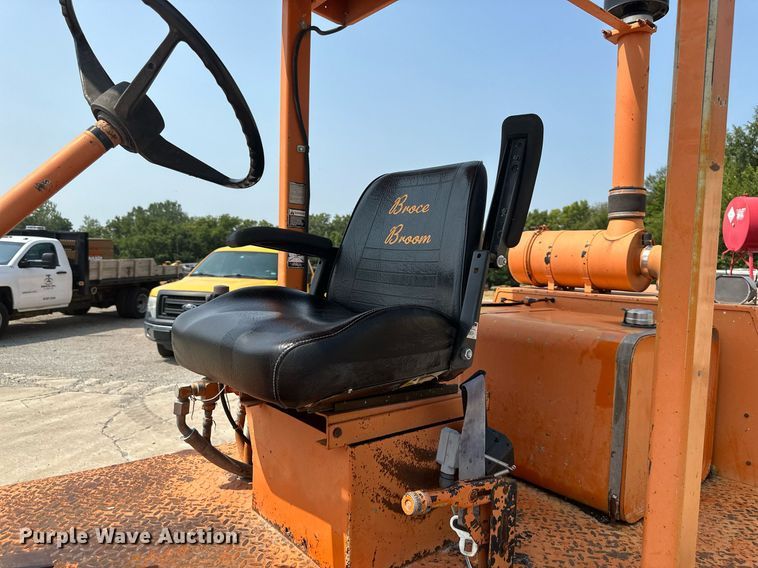 image for item DS2268 Broce RC300 broom