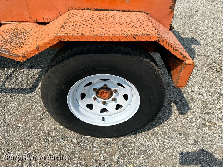 image for item DS2271 2007 Broce RJ350 broom