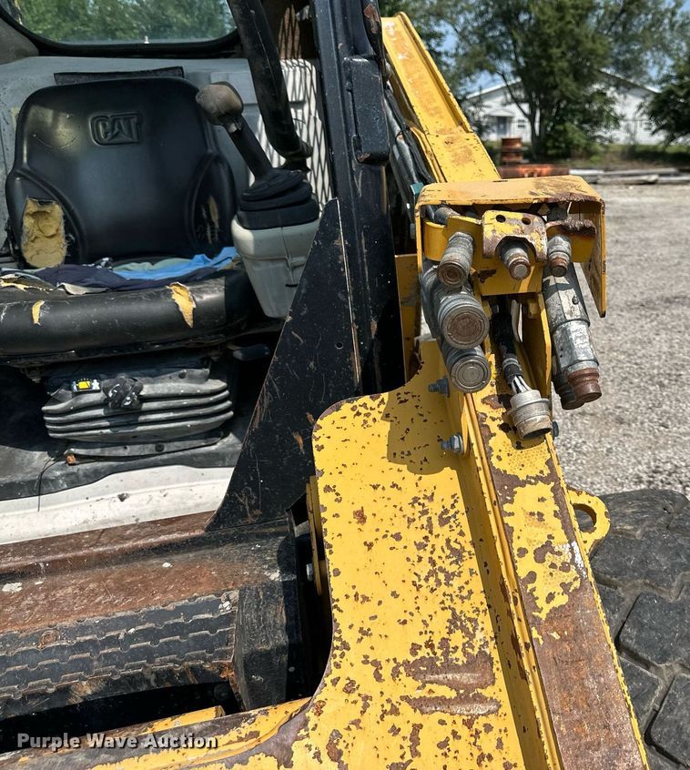 image for item DS2272 2011 Caterpillar 262C skid steer loader