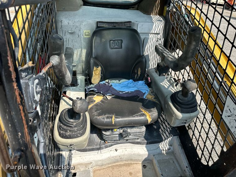 image for item DS2272 2011 Caterpillar 262C skid steer loader