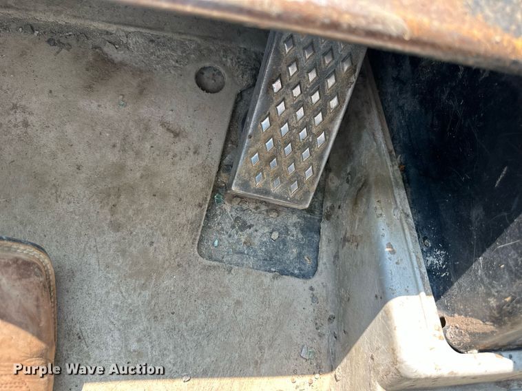 image for item DS2272 2011 Caterpillar 262C skid steer loader