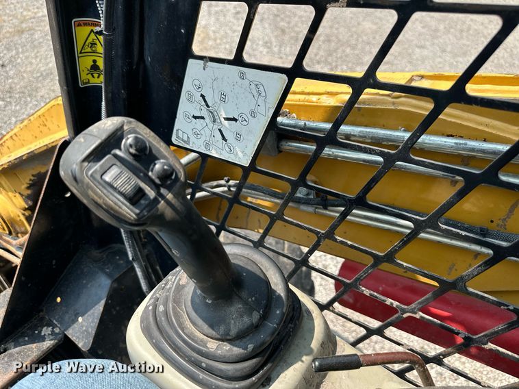 image for item DS2272 2011 Caterpillar 262C skid steer loader