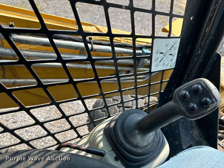 image for item DS2272 2011 Caterpillar 262C skid steer loader