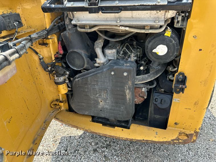 image for item DS2272 2011 Caterpillar 262C skid steer loader