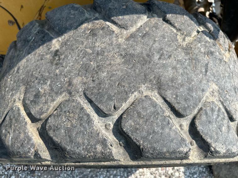 image for item DS2272 2011 Caterpillar 262C skid steer loader