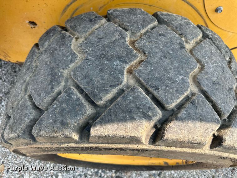 image for item DS2272 2011 Caterpillar 262C skid steer loader