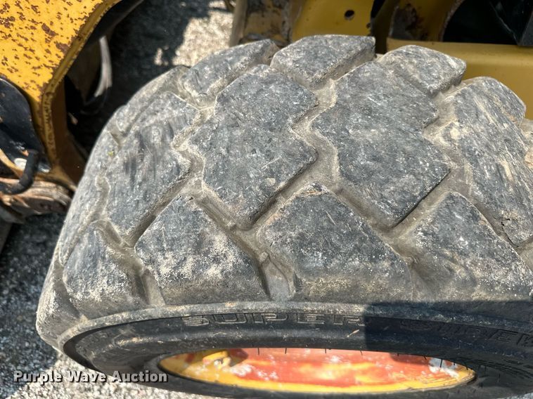 image for item DS2272 2011 Caterpillar 262C skid steer loader