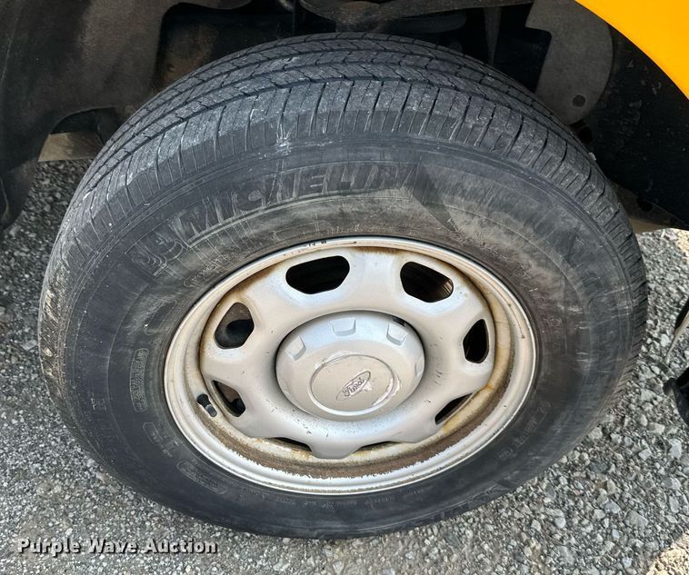 image for item DS2273 2012 Ford F150 XL pickup truck