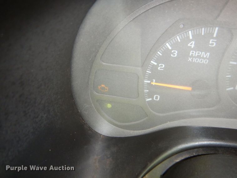 image for item DS5631 2007 GMC C5500 flatbed truck