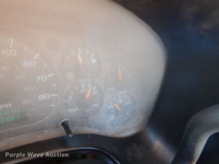 image for item DS5631 2007 GMC C5500 flatbed truck