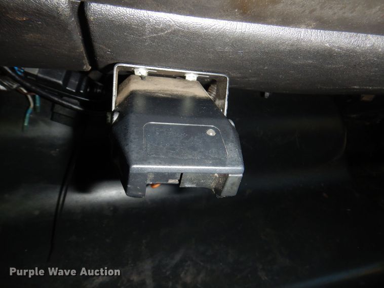 image for item DS5631 2007 GMC C5500 flatbed truck