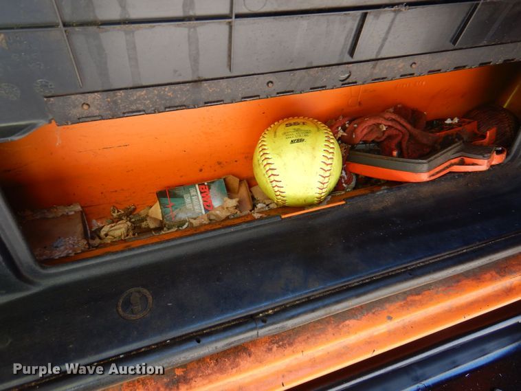 image for item DS5631 2007 GMC C5500 flatbed truck