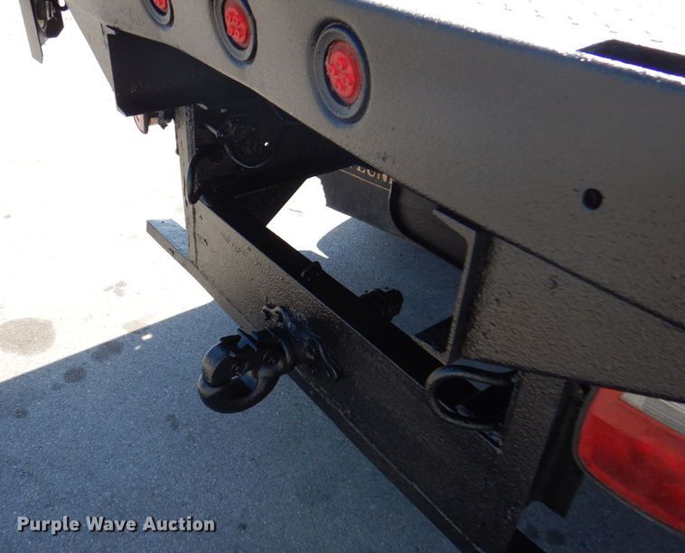 image for item DS5631 2007 GMC C5500 flatbed truck