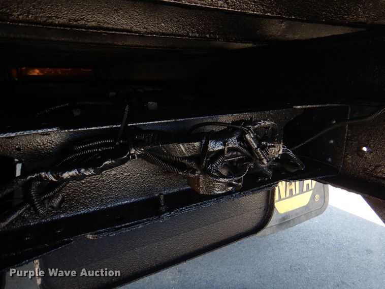 image for item DS5631 2007 GMC C5500 flatbed truck